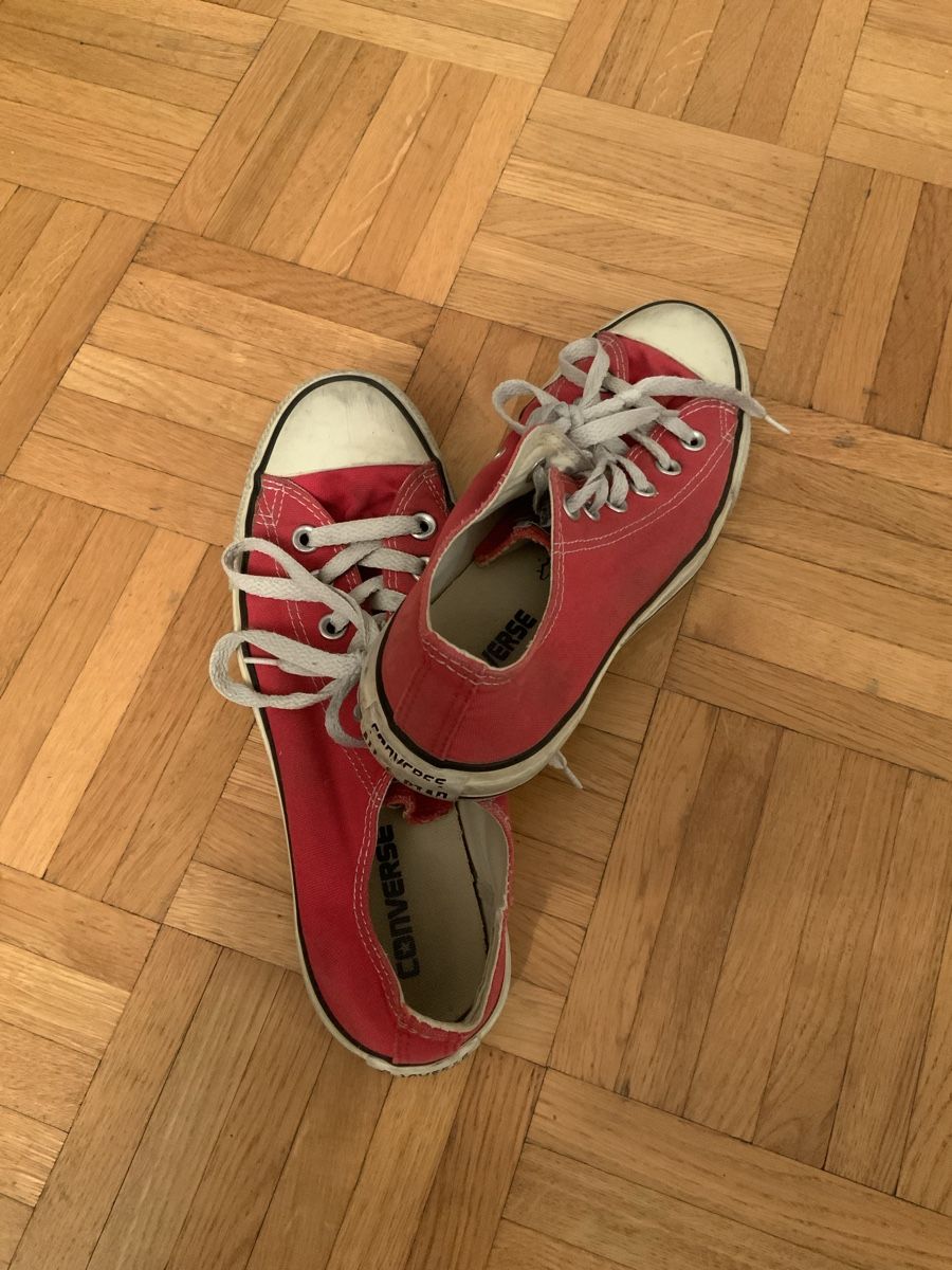 Converse Scarpe da uomo: Rote Converse Chucks, Grösse 39, gebraucht – Usato da Tuggen venduto da Tantas 1