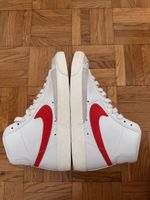 Baskets Nike Blazer Mid 77 White Habenero Red Femmes 40.5