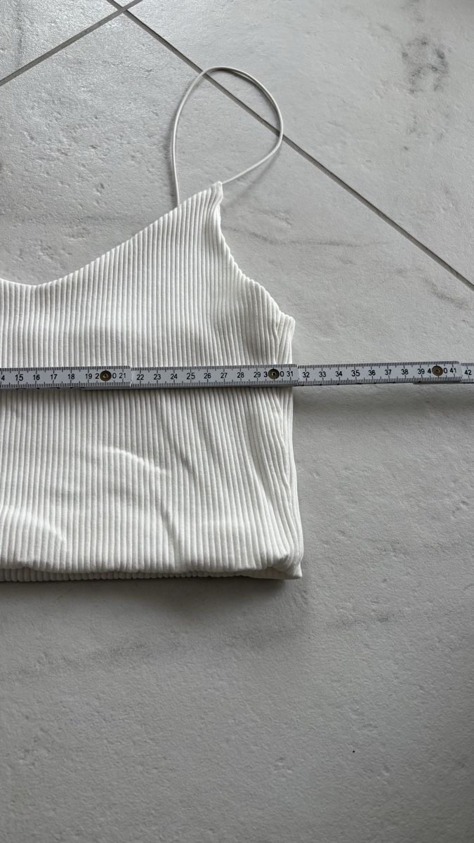 Weekday Top: Weekday Top Weiss S – Usato da Seengen venduto da sa_land 5