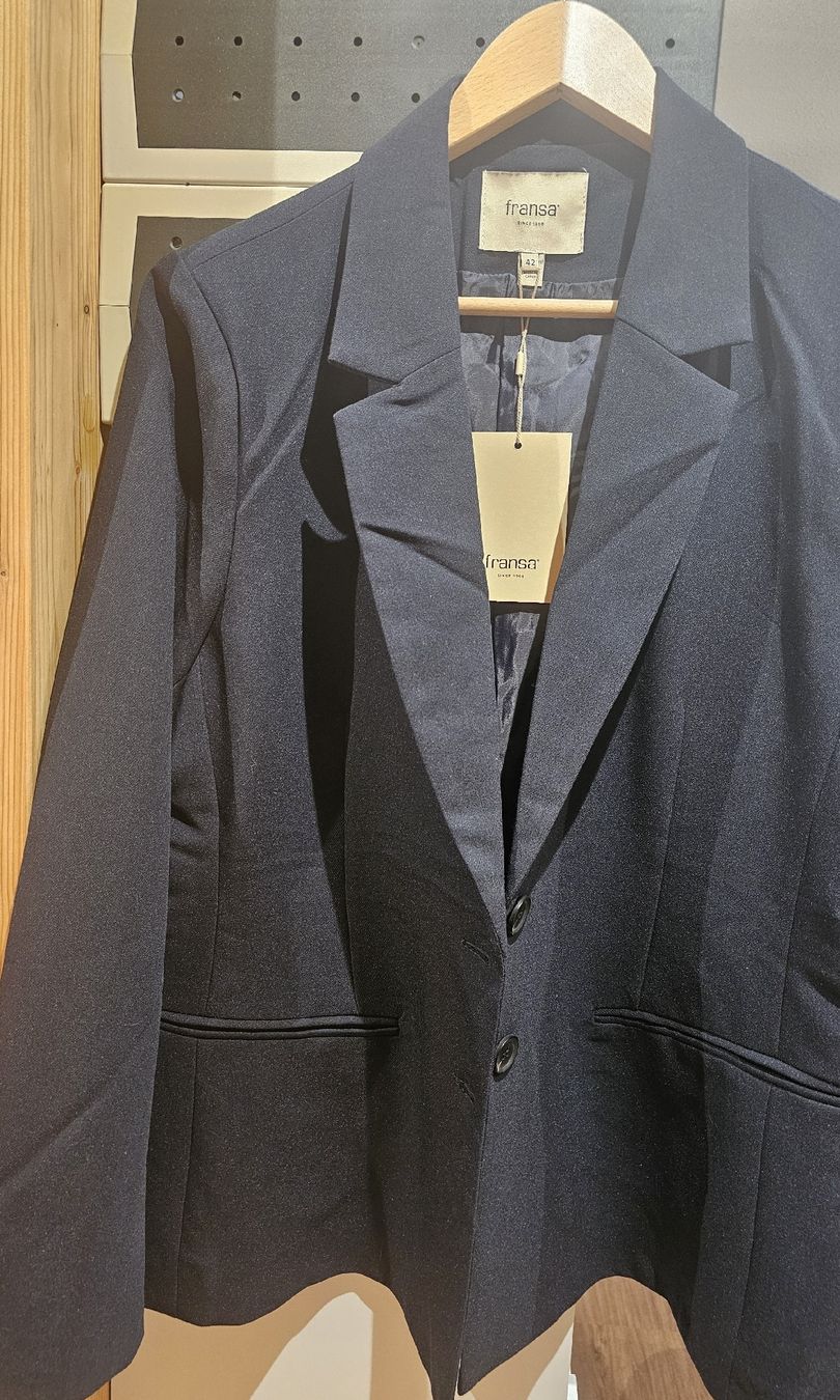 Giacche: Zwei nagelneue Blazer – Nuovo e nell'imballaggio originale da Mörel venduto da camasaro 2