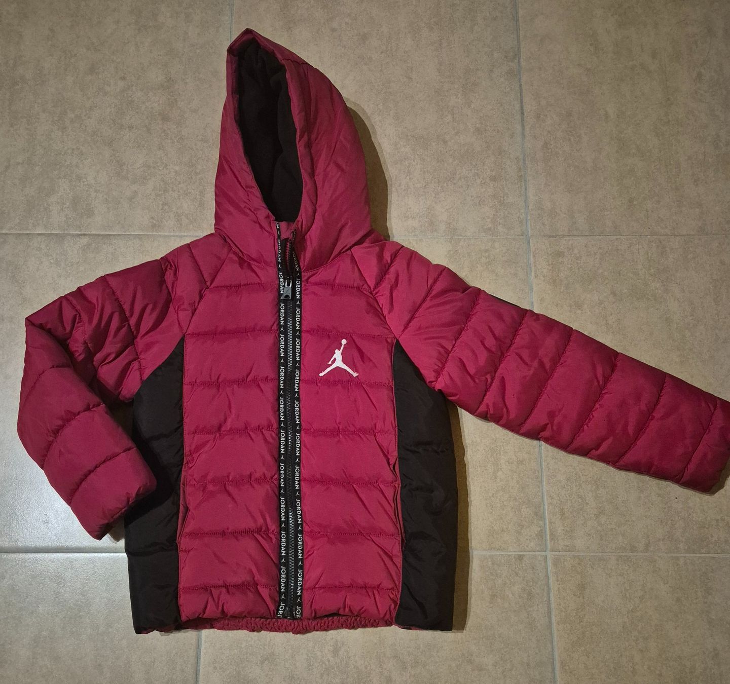 Jordan Jacken & Mäntel: Veste Doudoune Jordan – Gebraucht aus Sierre von syl_6x2h