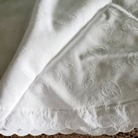 Tischtuch rund ca. 150cm , in sich gemustert