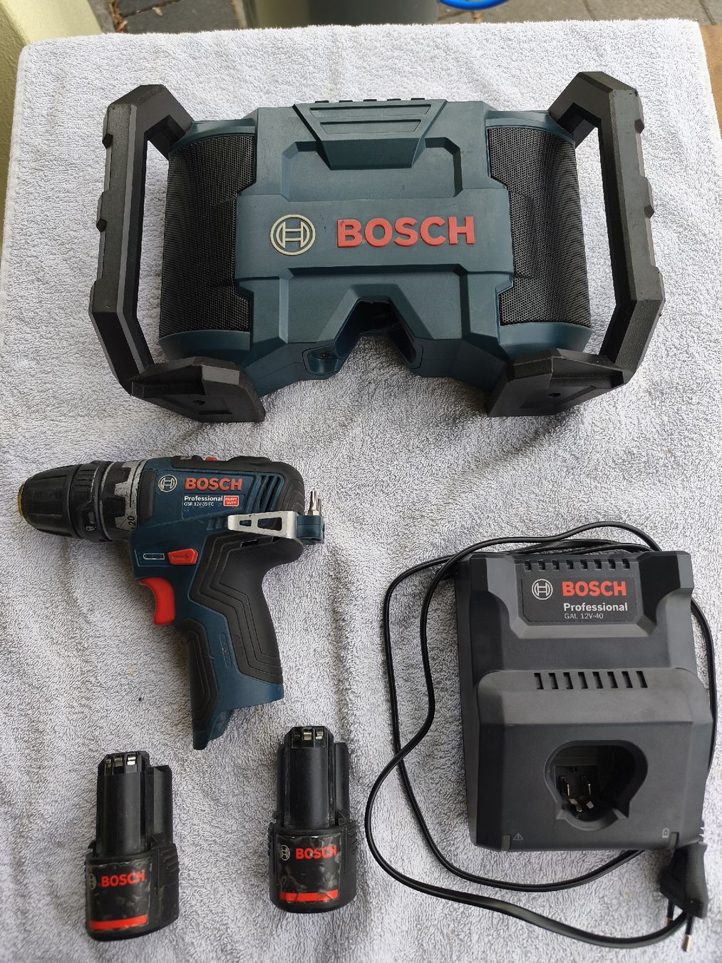 Bosch Alle Werkzeuge: Bosch Akku Set mit Radio – Gebraucht aus Recherswil von Sruscha58