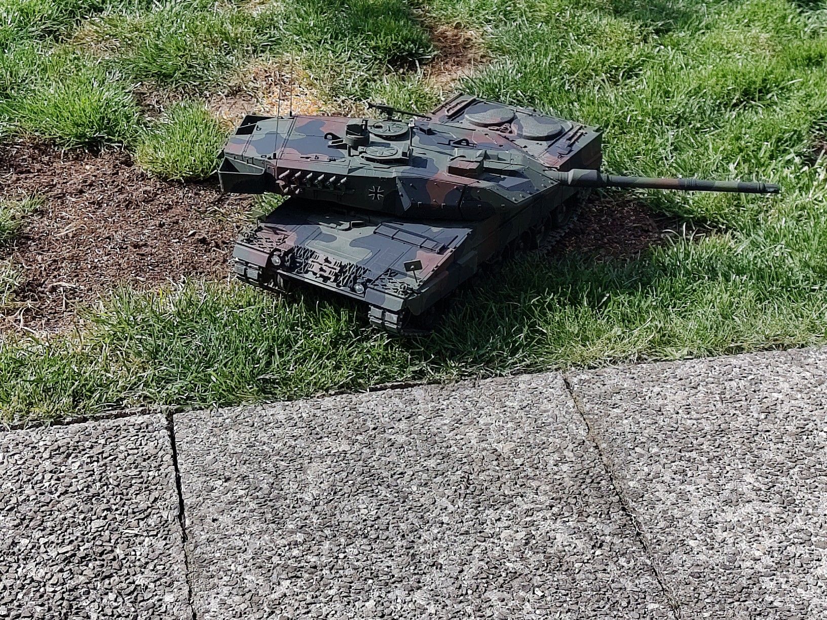 Torro Modellismo RC: Torro-Pro Version RC Panzer Leopard 2A6 – Usato da Männedorf venduto da t_mode 2