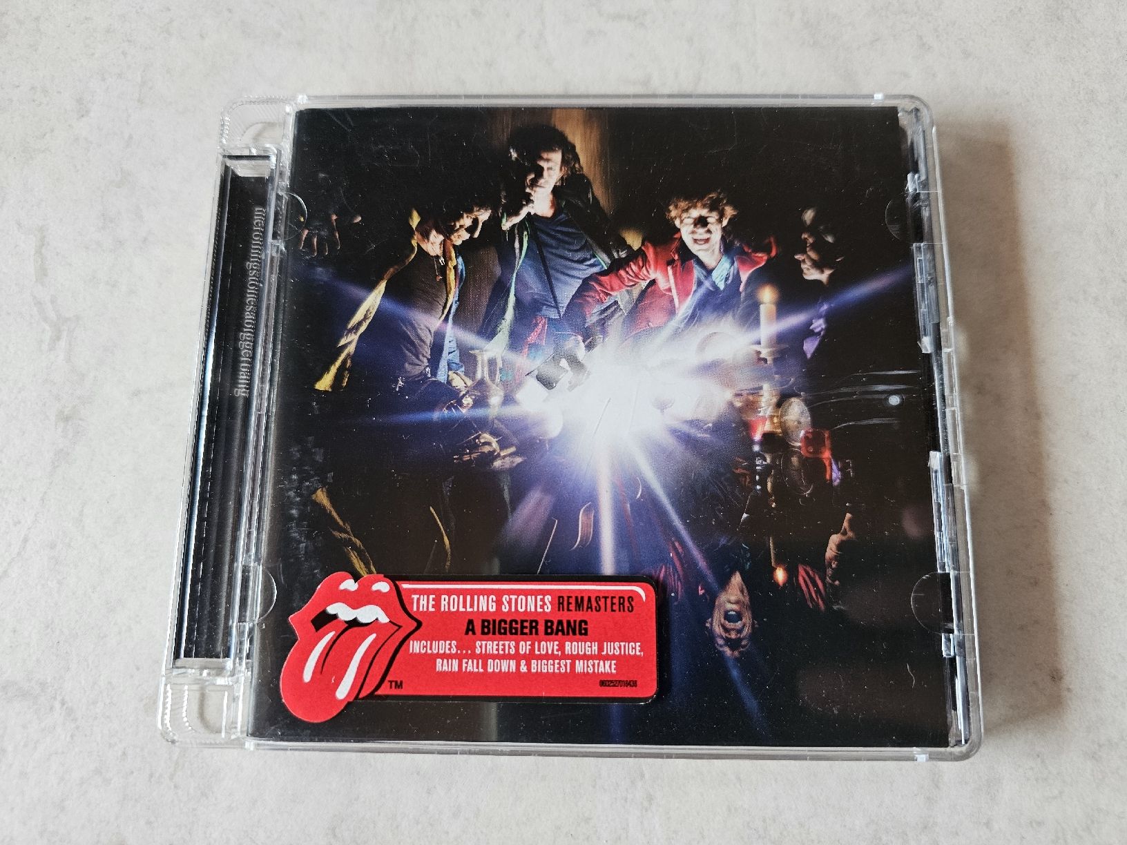 CDs: The Rolling Stones  -  A Bigger Bang  /  Remasters – Gebraucht aus Schneisingen von backstore24