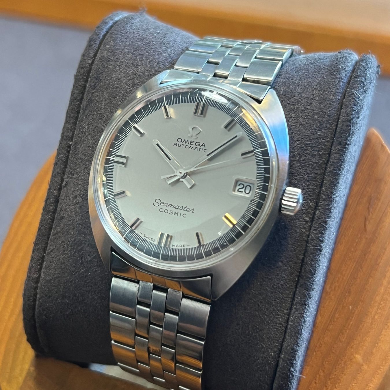 Omega Uhren: Omega Seamaster Cosmic Vintage Automatic Date 166.023 – Gebraucht aus Carouge GE von Watchaser 2