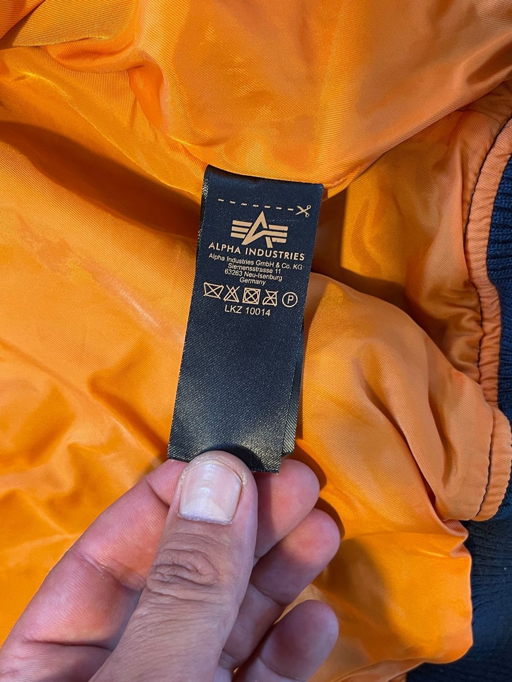 Alpha Industries Giacche: Bombers Alpha Industries Sz L – Usato da Zürich venduto da le_souk 4