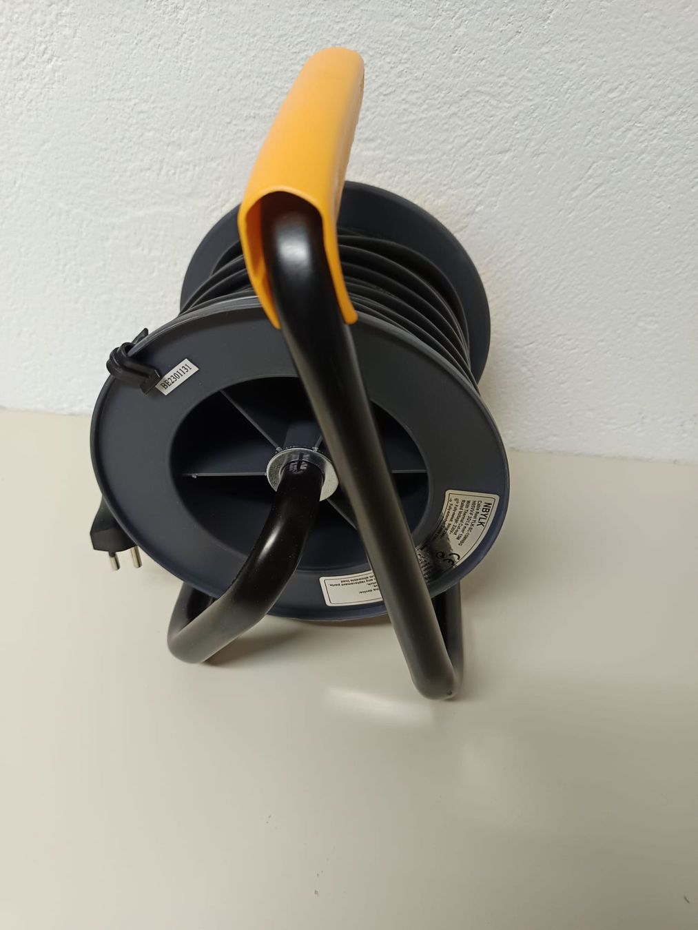 Kabel: Neue 15 Meter Kabelrolle. – Neu und originalverpackt aus Buchs SG von sem_vd5r 1