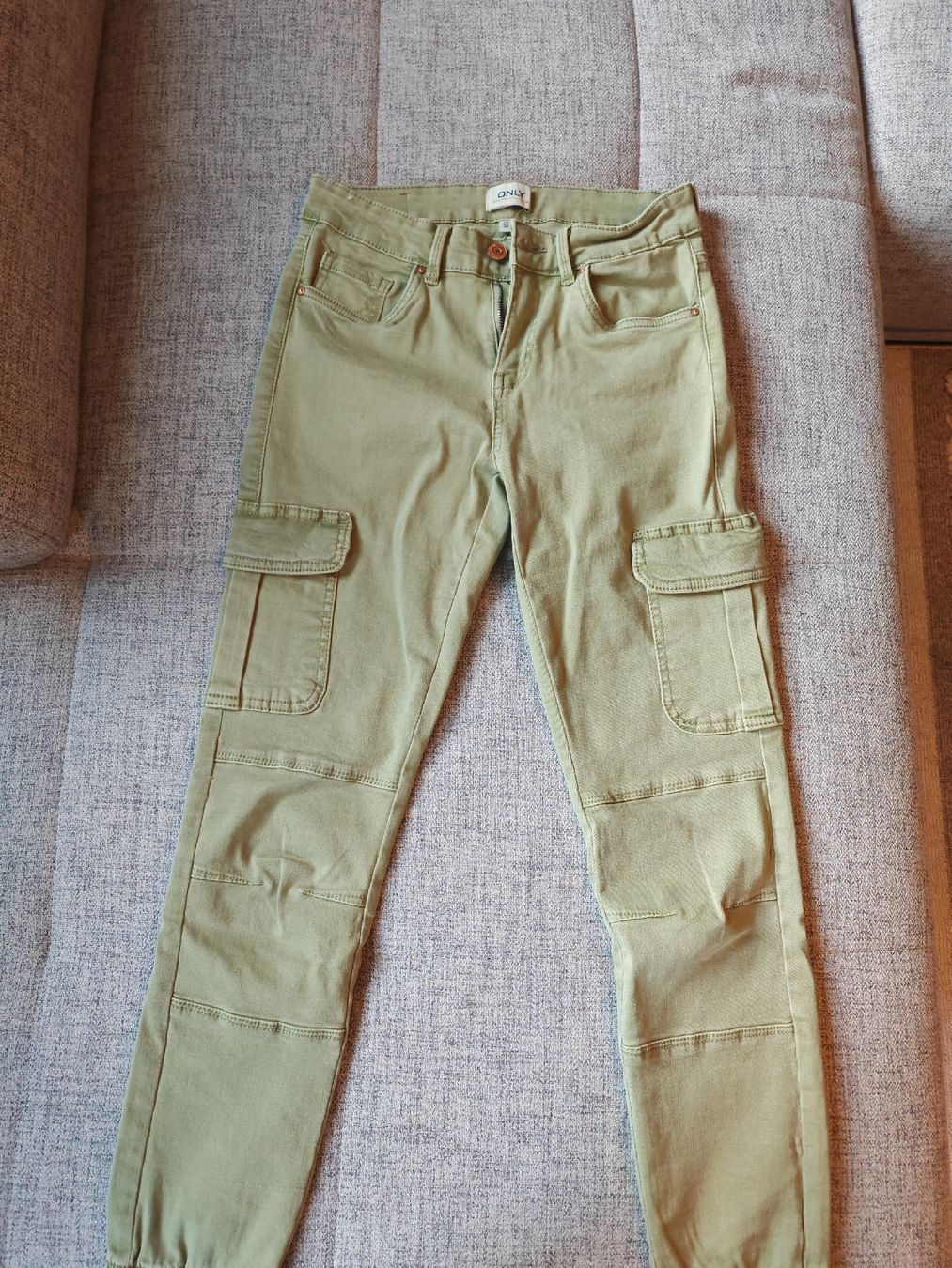 Only Hosen: ONLY Cargo Hose, olivgrün, Grösse 36/30 – Neu (gemäss Beschreibung) aus Windlach von ramona_l