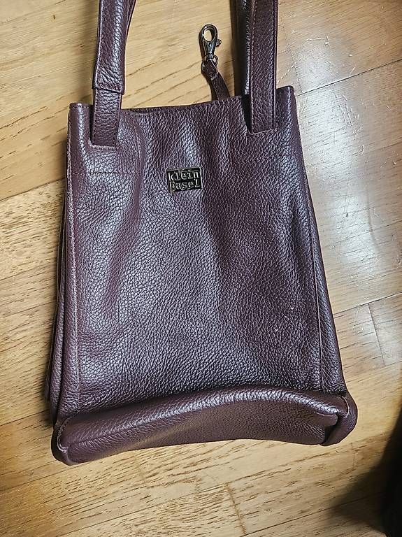 Kleinbasel Taschen für Damen: KLEIN Basel  Leder, wenig gebraucht, perfekt für d... – Gebraucht aus Luzern von han_tkb2 4