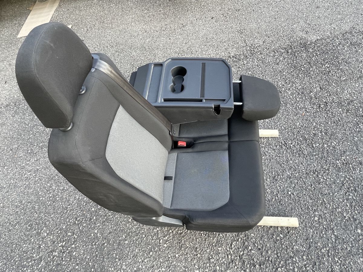 VW Altri accessori per camping: VW Crafter II - Doppelsitzbank – Usato da Berneck venduto da cel_q9gy 5