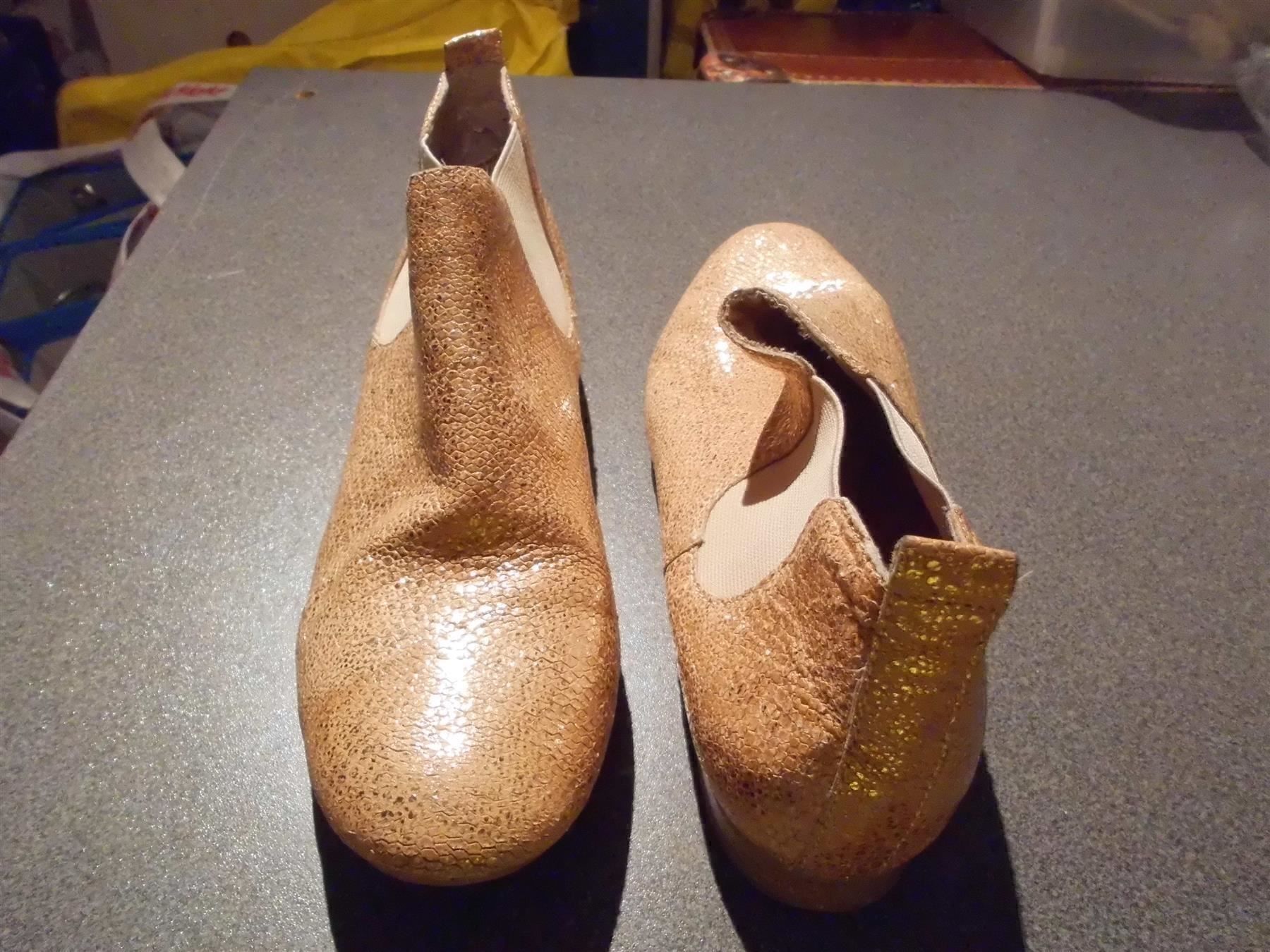 Scarpe da donna: Enkelboots Grösse 37, Caprice, goldig – Usato da Zürich venduto da abraxas1291 1