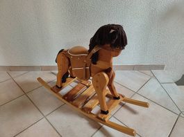 Wunderschönes Schaukelpferd