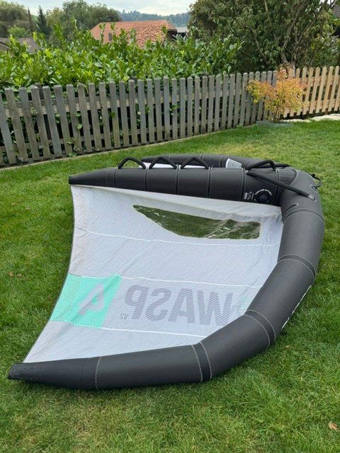 Ozone Surf: Wing Ozone Wasp V2 4.0, gebraucht – D'occasion à Hettiswil par F6hellcat 3