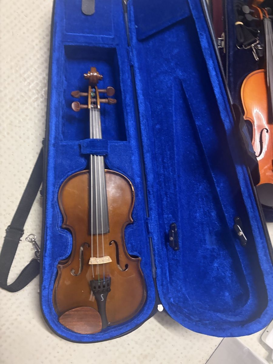 Strumenti musicali: Violin with case brown 4/4 size good condition – Usato da Basel venduto da cei_5scv 1