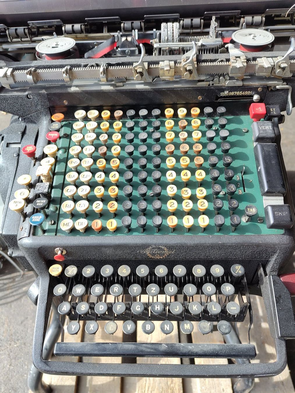 Macchine da scrivere: Buchungsmaschine – Usato da Winterthur venduto da TechnoramaWinterthur 2