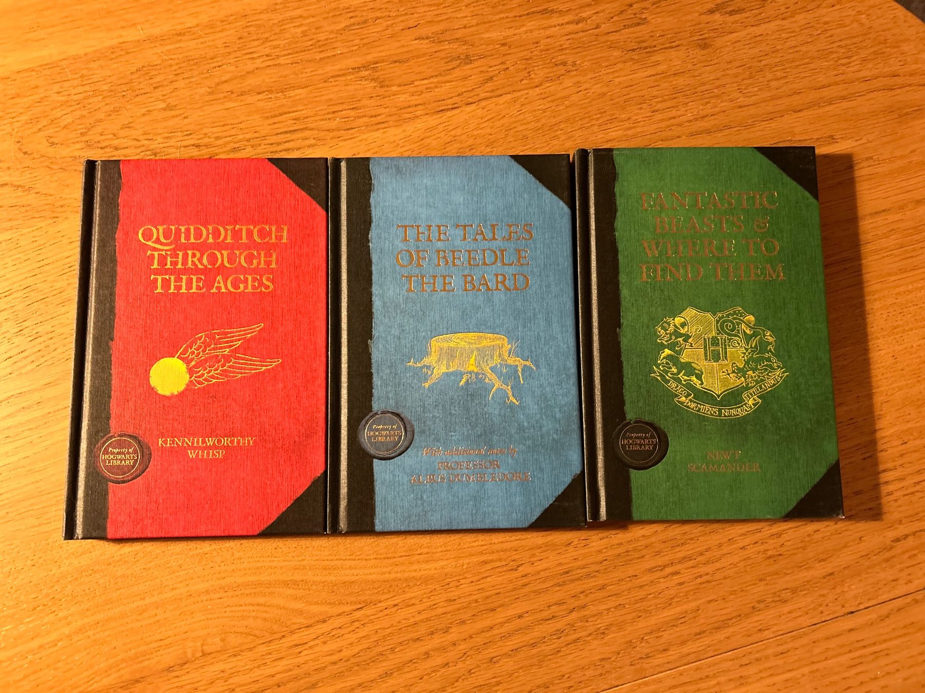 Libri: Trilogie Hogwarts Library ed 2012 english – Nuovo (secondo la descrizione) da Lausanne venduto da noh_gt5x 2