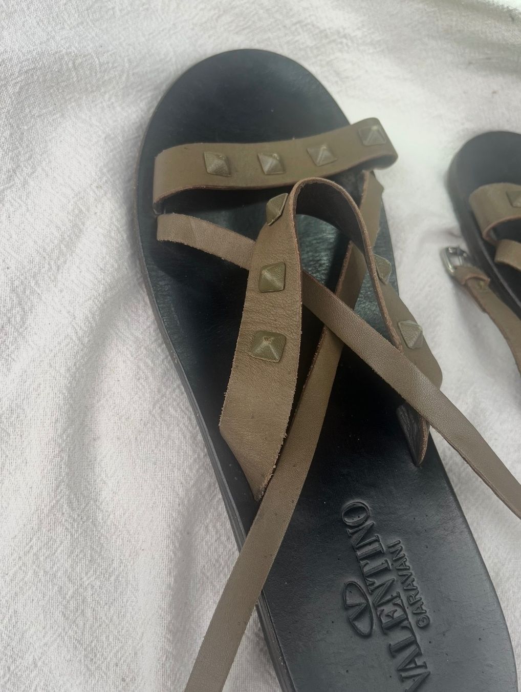 Valentino Herrenschuhe: Valentino Sandalen 44 – Gebraucht aus Basel von Leon_63s
