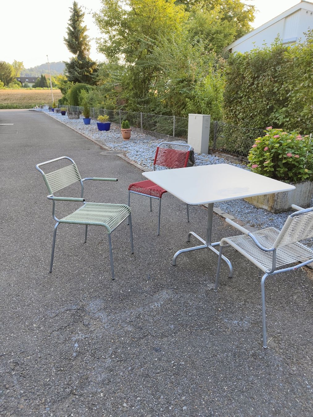 Tischset: Schaffner Bistro Tisch mit Spaghetti Stühle  – Neu (gemäss Beschreibung) aus Mellingen von Artrena 1