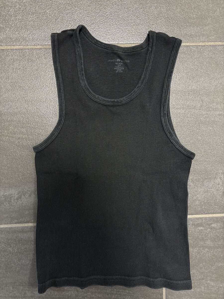 Brandy Melville Top: Brandy Melville ribbed Top – Usato da Rümlang venduto da svent 1