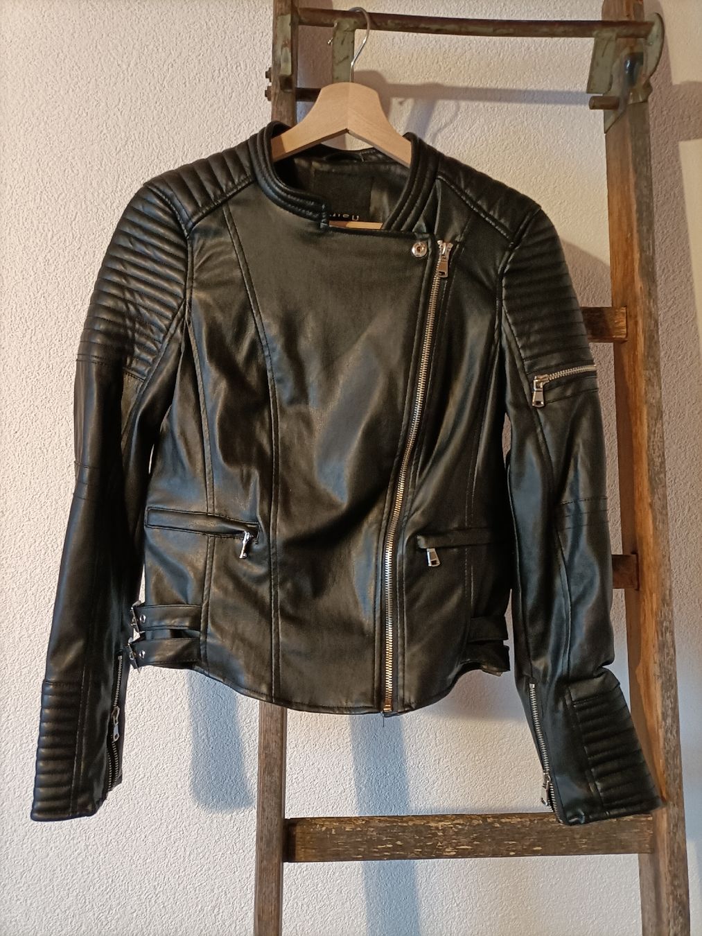 Giacche: Lederjacke Damen schwarz Gr. 36 Kunstlederjacke – Usato da St. Gallen venduto da jan_ccx7