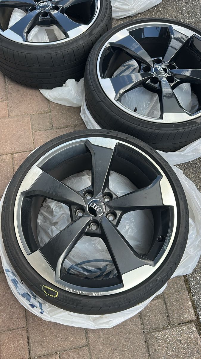 Pneumatici & Ruote complete: Pneu + Jantes rotor Audi RS3 – Usato da Gstaad venduto da 66666 4