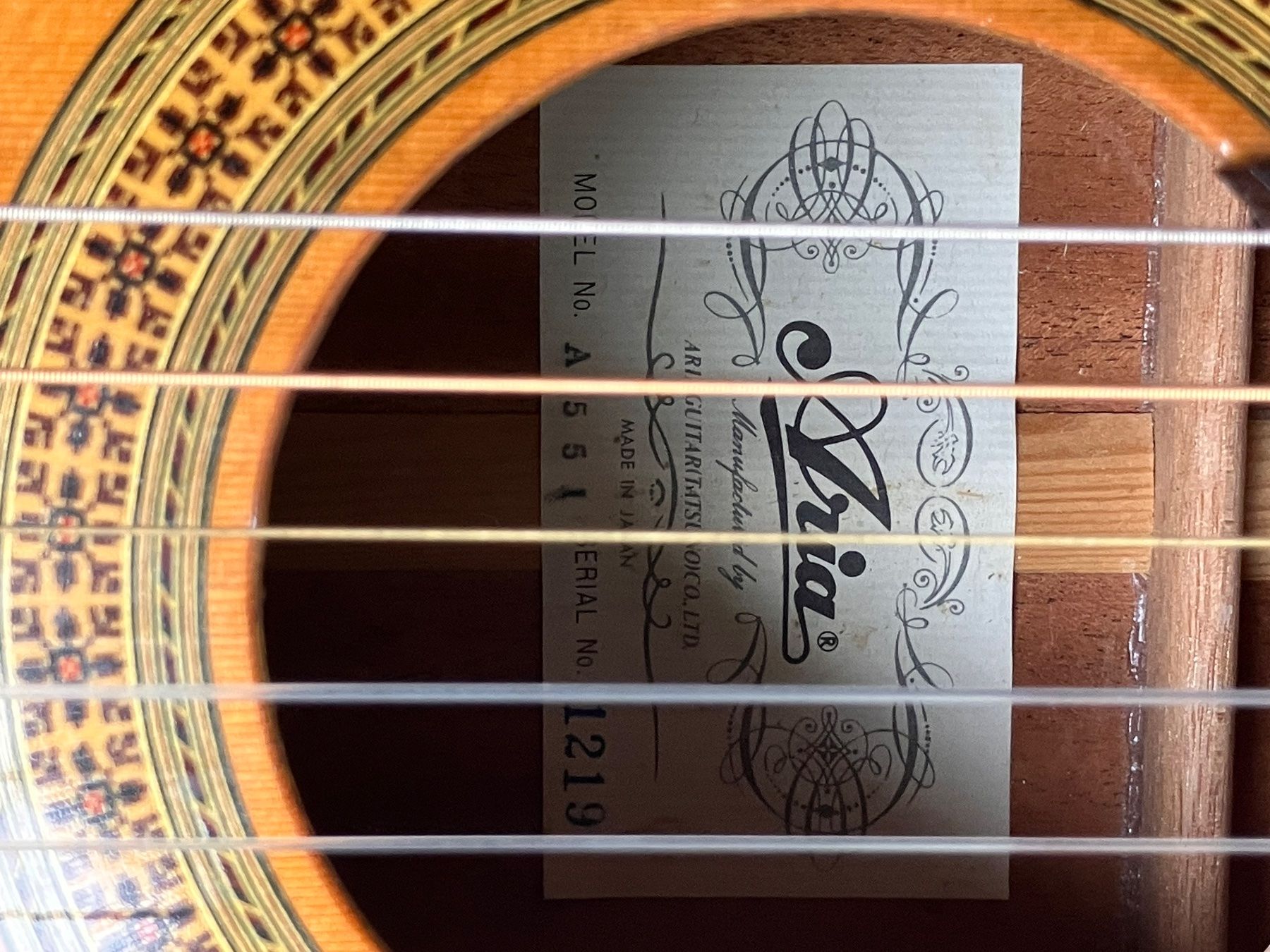 Aria Strumenti musicali: Aria A-551 Konzertgitarre – Usato da Gwatt (Thun) venduto da mwells 5