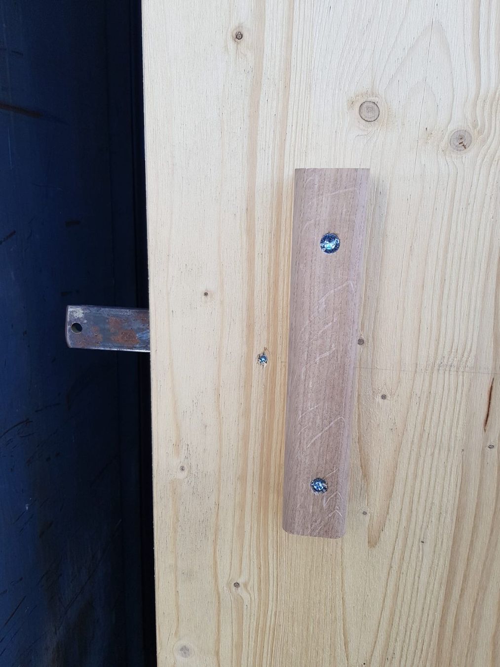 Porte: Holztor mit Rollen Höhe 3.8 Meter / Breite 3.66 Meter – Usato da Zug venduto da Qayqay0 1