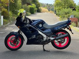 VFR 750 FG RC24