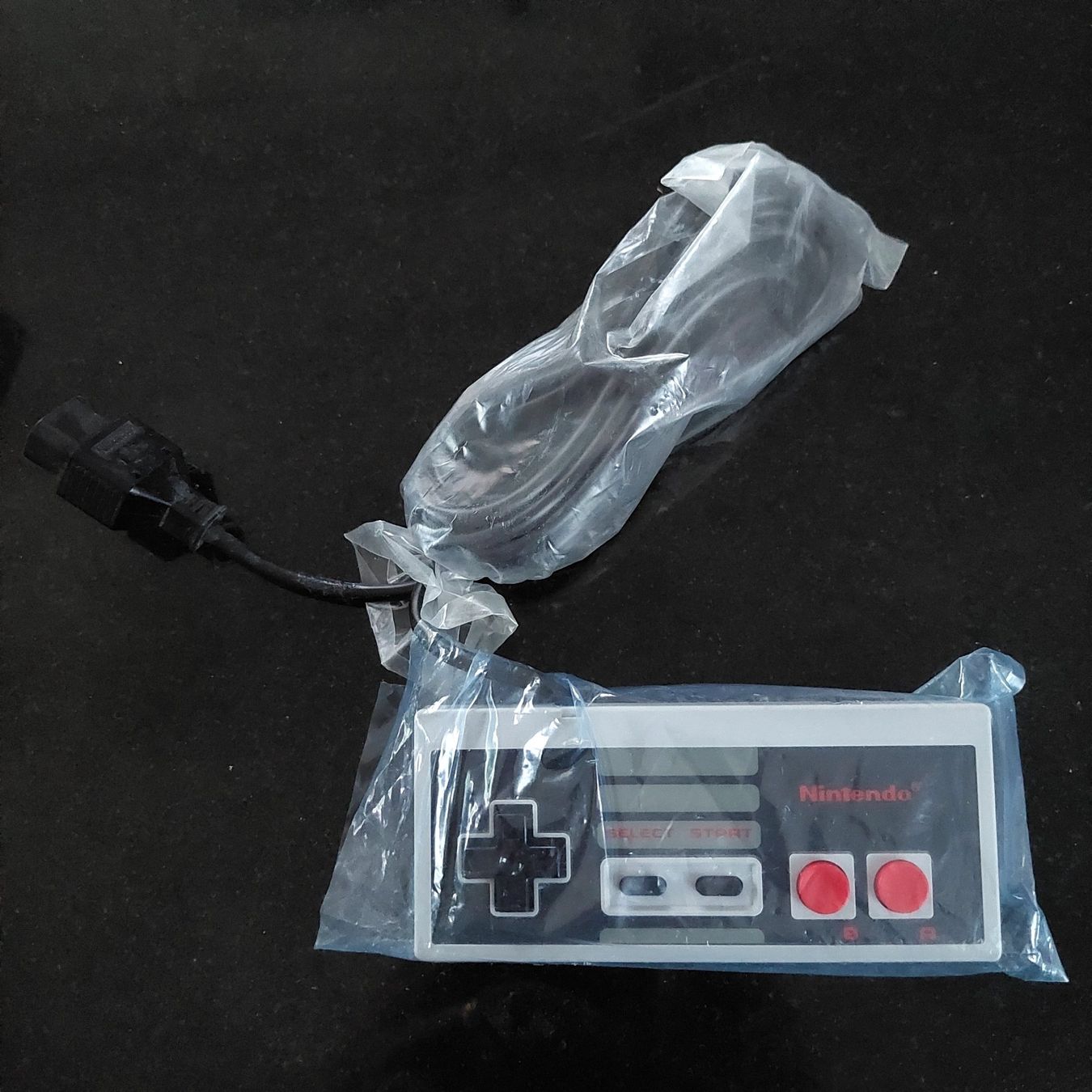 Nintendo Controller: NES CONTROLLER - NEU UND UNGEBRAUCHT! – Usato da Spiegel b. Bern venduto da Natix