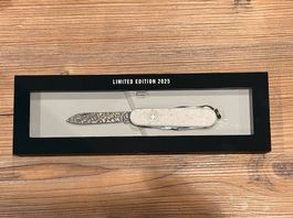 Victorinox Damast 2025 Companion 5717/7000