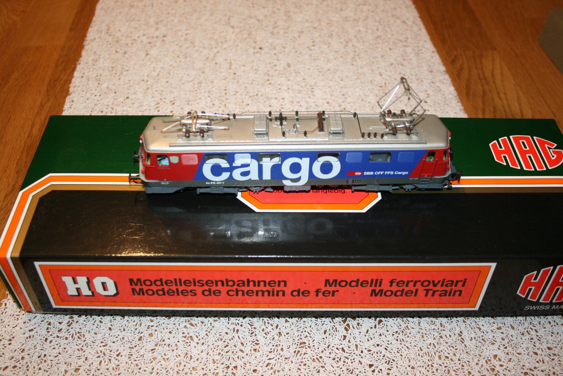 Hag Modellini di ferrovie: HAG 11095 SBB Ae 610 Cargo mit Wappen "Langenthal"  digital – Usato da Bavois venduto da Alainuldry 6