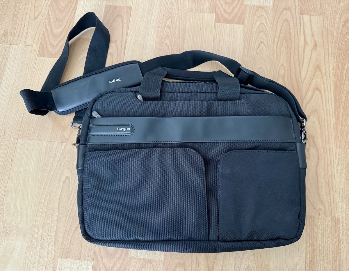 Valigie & Borse: Targus Notebooktasche / Laptop Bag - Black - NEW – Nuovo (secondo la descrizione) da Thalwil venduto da mar_pvv8