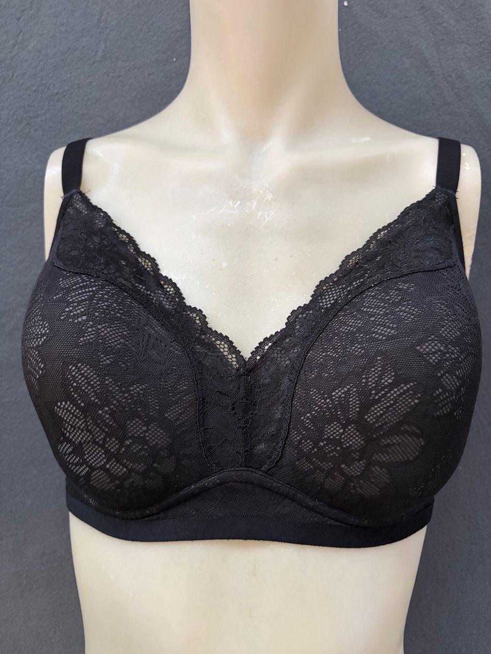 Triumph Altra biancheria intima: Triumpf Bügelloser BH gr 65 C-D – Usato da Niederbipp venduto da fashionfuchs