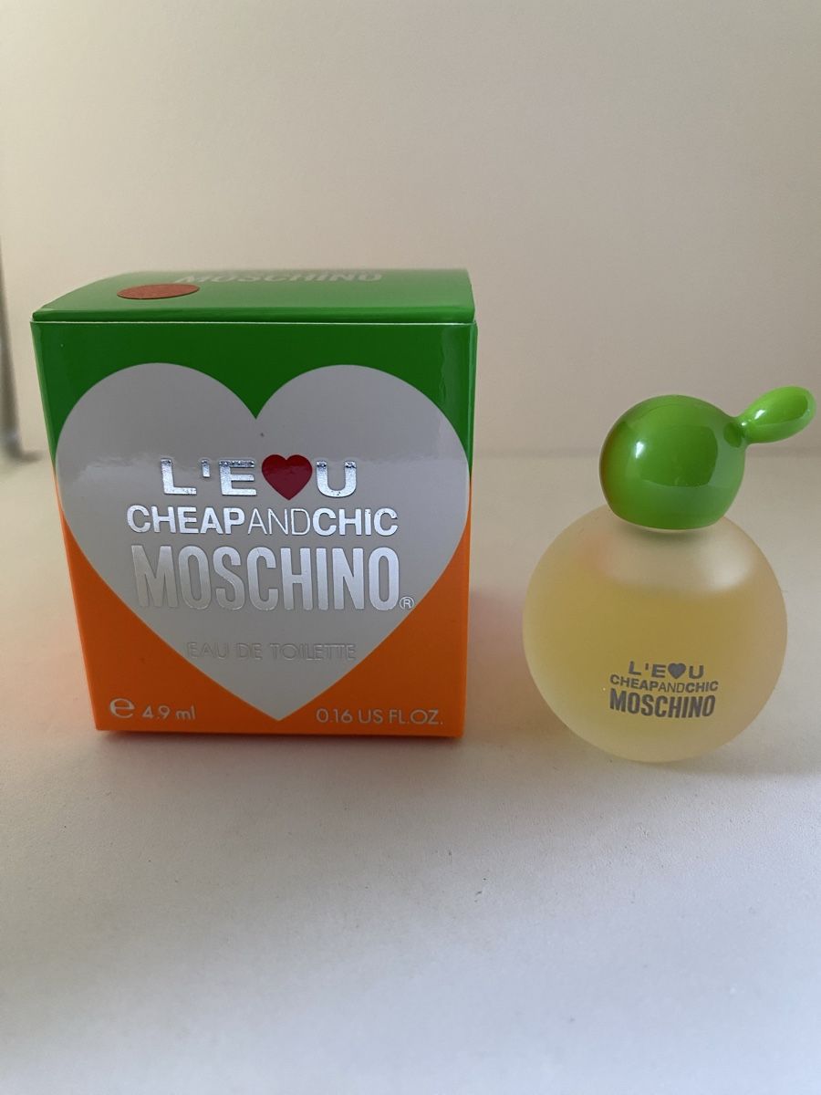 Moschino Profumi & Eau de Toilette: Miniature Cheap & Chic Moschino – Nuovo e nell'imballaggio originale da Bouveret venduto da wes_7zll