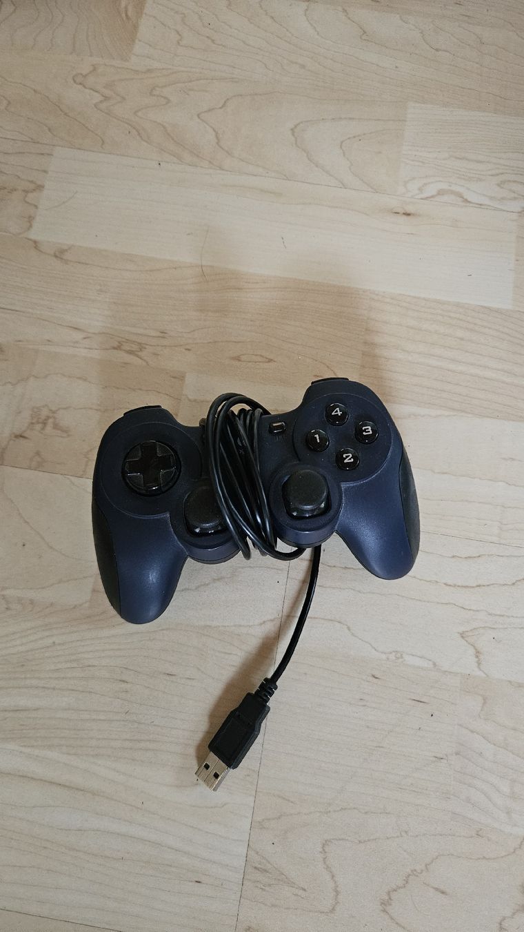 Logitech Controller: Manette type PlayStation – Gebraucht aus Rennaz von LorianWeber