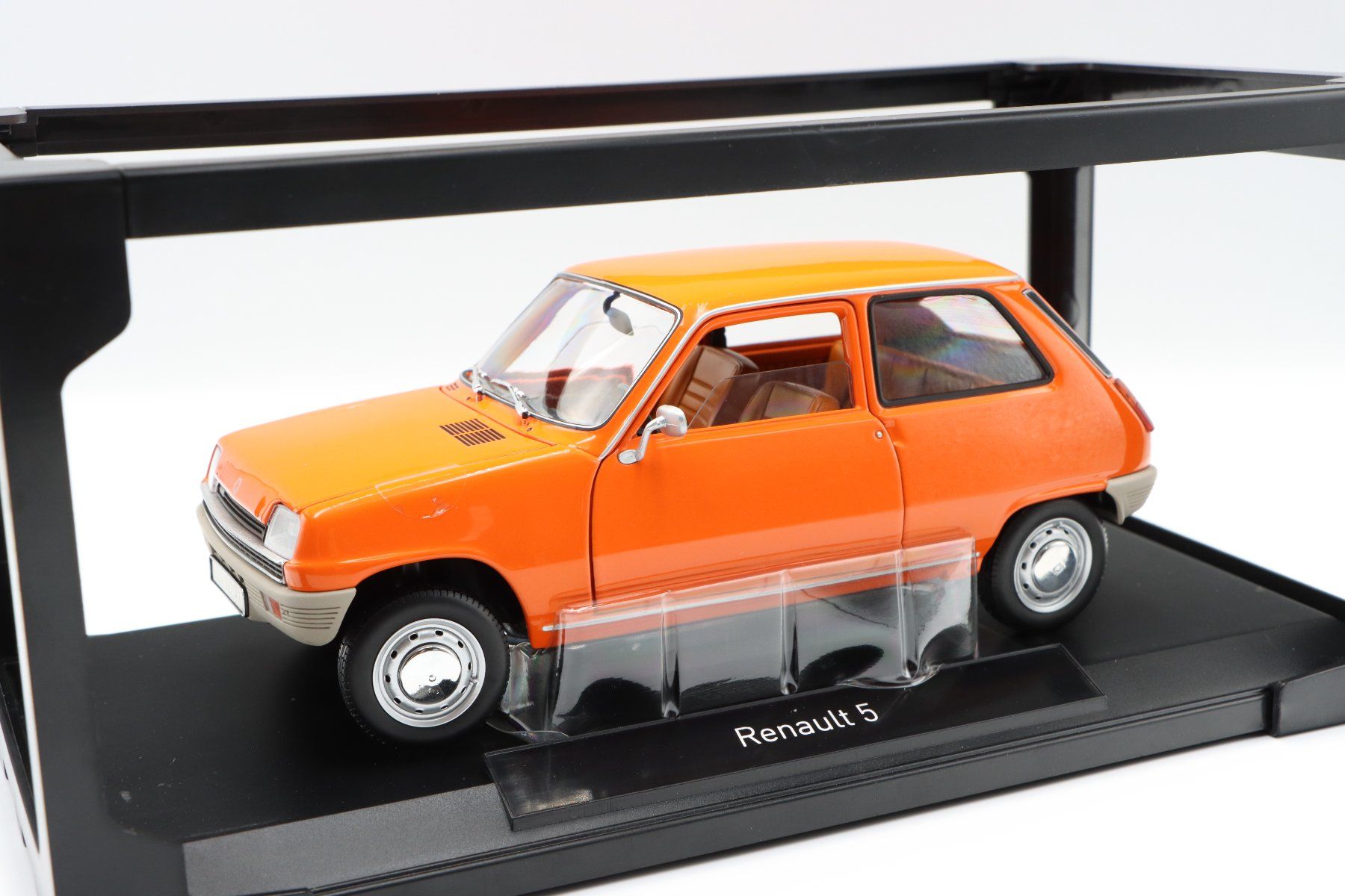 Renault Modellini d'auto: Renault 5 1972 1:18 Norev – Nuovo e nell'imballaggio originale da Bühl b.Aarberg venduto da modelldiecast 3