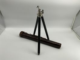 Antikes 3 Bein Stativ mit Original Ledermappe