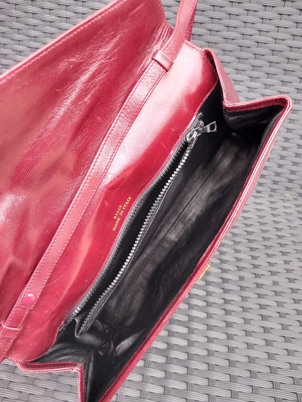 Bally Taschen für Damen: Bally Leder Handtasche Farbe Bordeaux – Gebraucht aus Winterthur von Jopf1 9