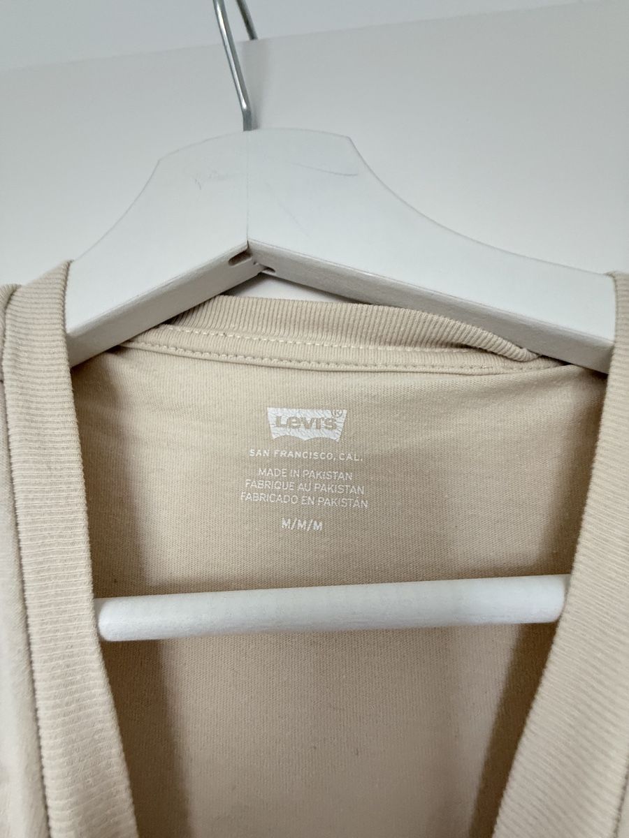 Levi's T-shirt: Levi's T-Shirt beige Grösse M – Usato da Zürich venduto da sin_v92m 1