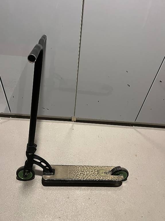 Kickboard: MGP Stunt Scooter – D'occasion à Aarau par Turbo555 2