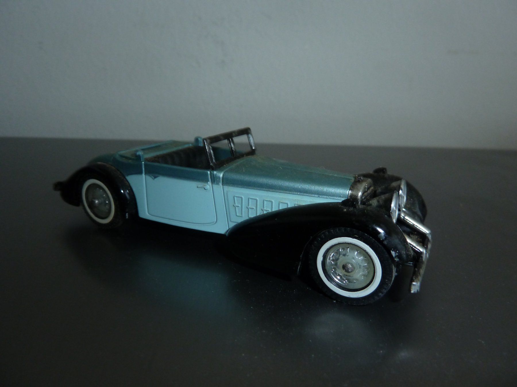 Modellautos: 4 OLDTIMER  MODEL-AUTOS – Gebraucht aus Thalwil von Kumawa0 7