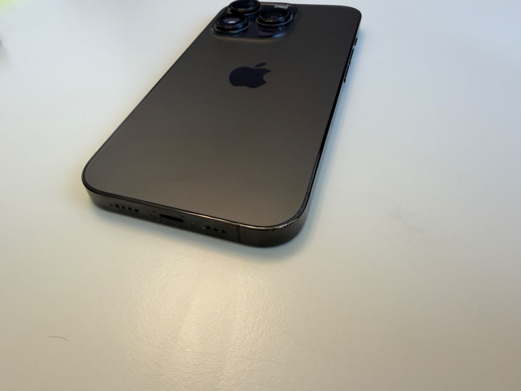 Apple Telefoni cellulari / Smartphones: iPhone 14 Pro 128 GB SpaceBlack – Usato da Zürich venduto da fra_hf6m 3