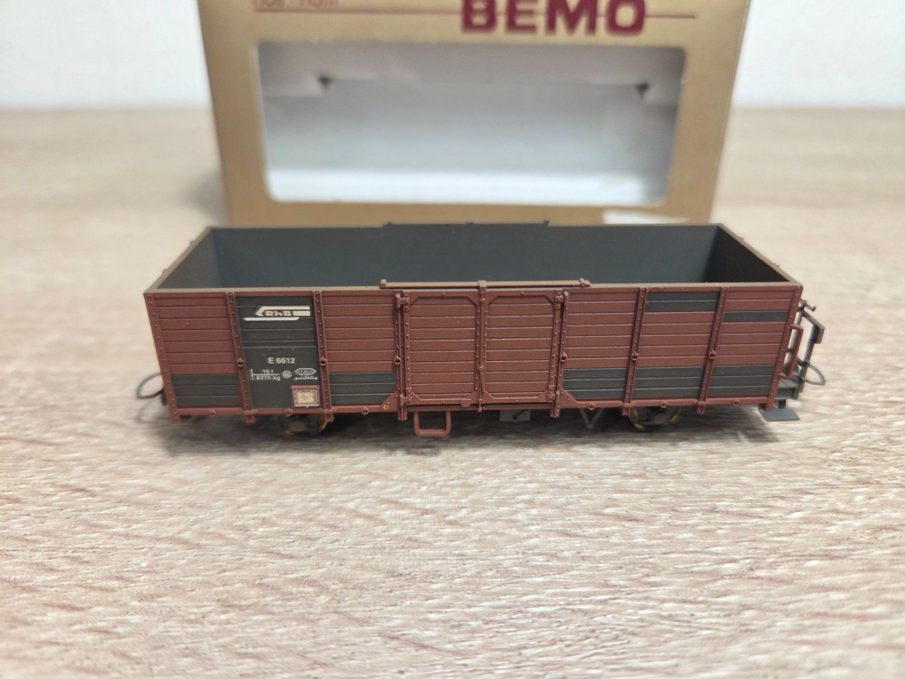 Bemo Modellini di ferrovie: Bemo 2254 172 Güterwagen RhB H0m – Usato da St-Aubin-Sauges venduto da Lo_Go 1