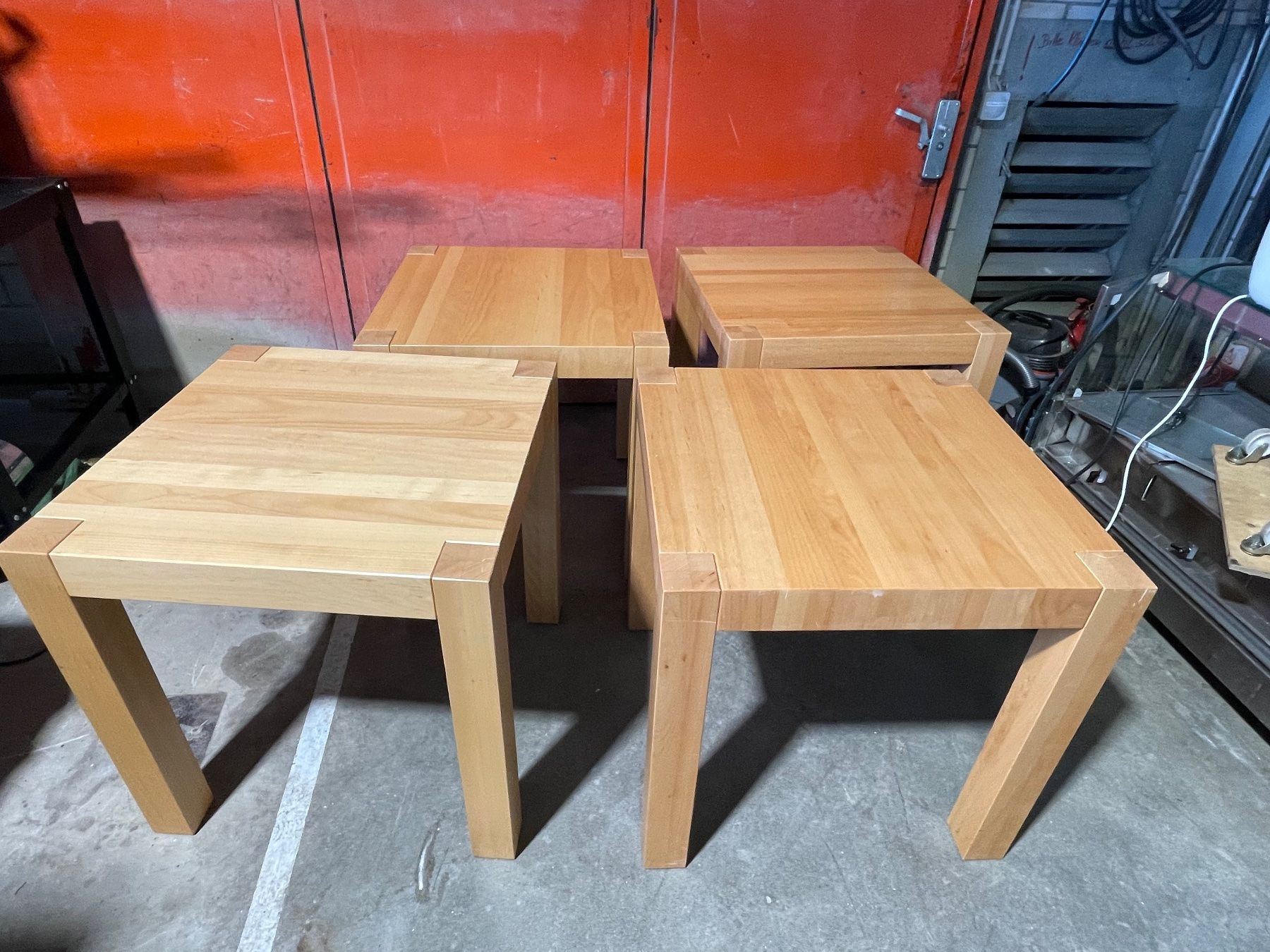Tavoli: Massive Holz Tisch 70x70x70 – Usato da Wohlen AG venduto da Moh80 3