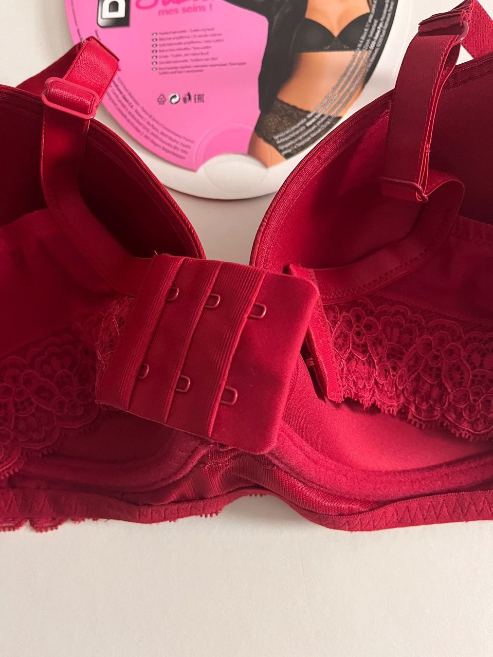 Dim Altra biancheria intima: DIM, Schalen-BH SUMBLIM, Grösse 80D, Farbe Rot – Nuovo e nell'imballaggio originale da Rudolfstetten venduto da gst_g7xl 9