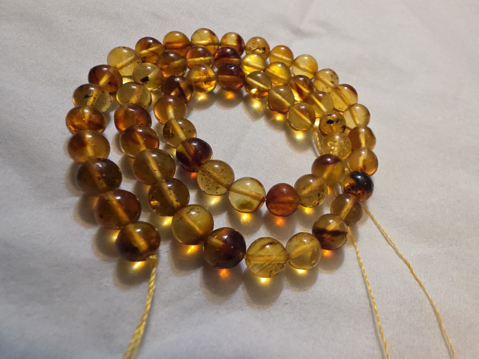 Minerali & Pietre curative: Bernstein Amber rund 6mm. Strang – Nuovo e nell'imballaggio originale da Menziken venduto da Mirager 3