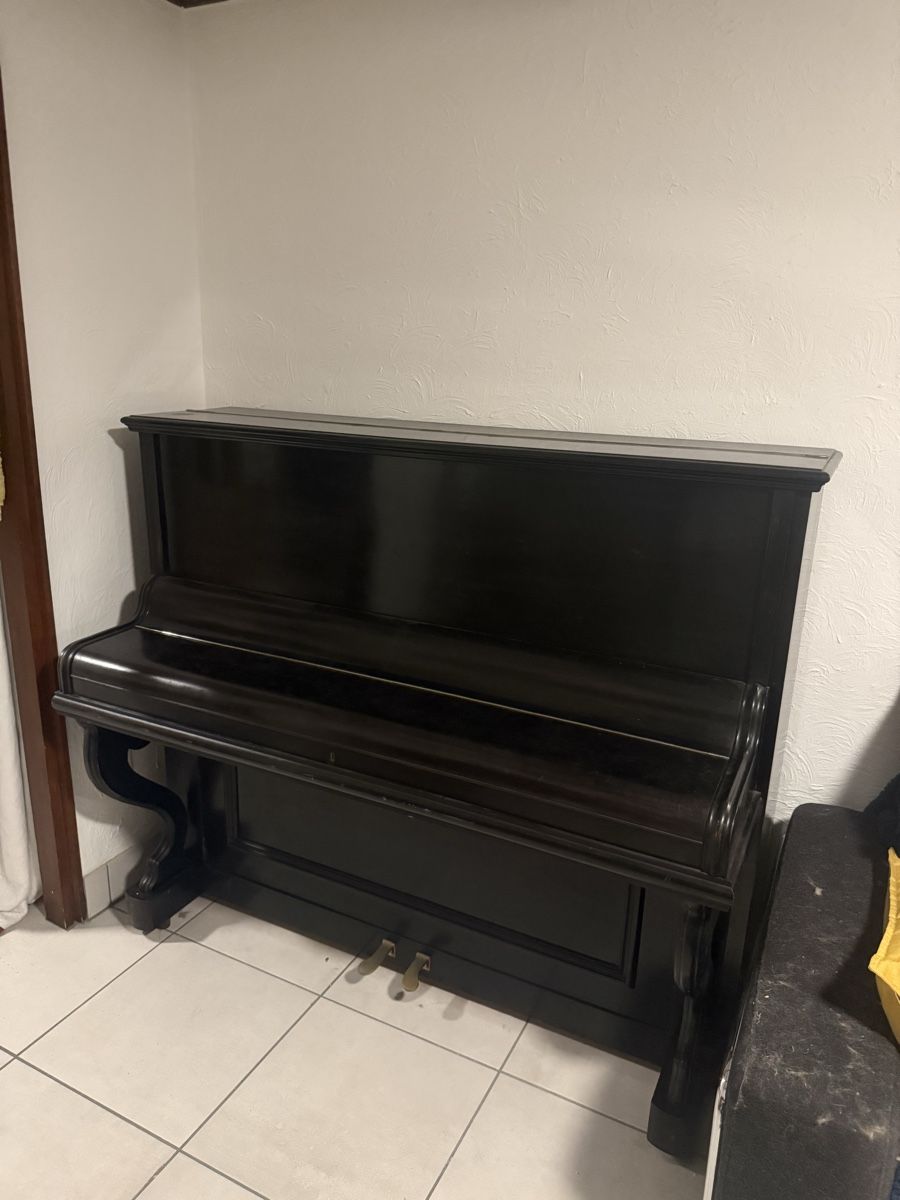 Strumenti musicali: Piano droit M.Hornecker – Usato da Fontainemelon venduto da Lilianxica 1