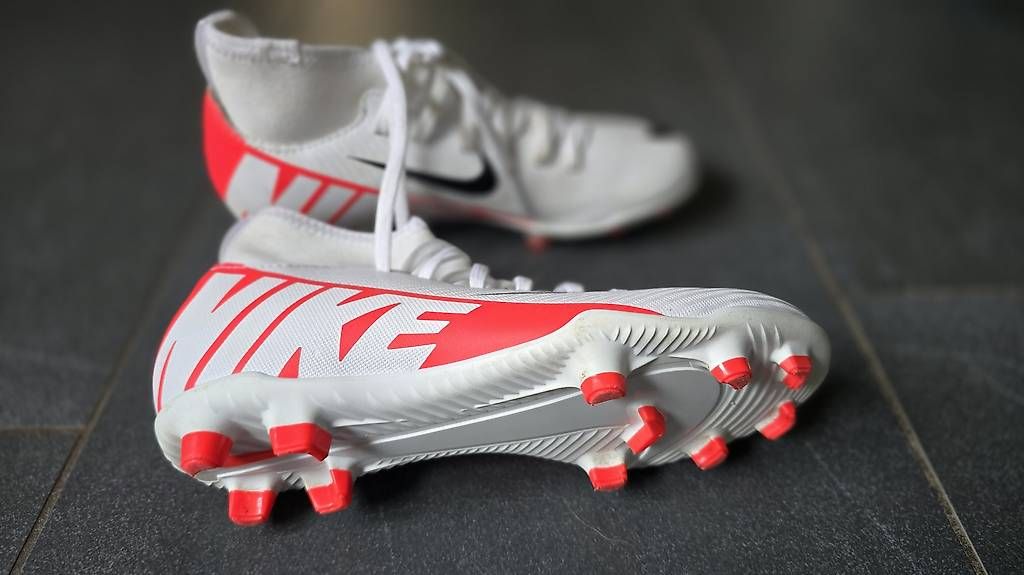 Scarpe da uomo: Nike Fussball Schuhe Gr 33 – Usato da Greifensee venduto da gizzmo25 2