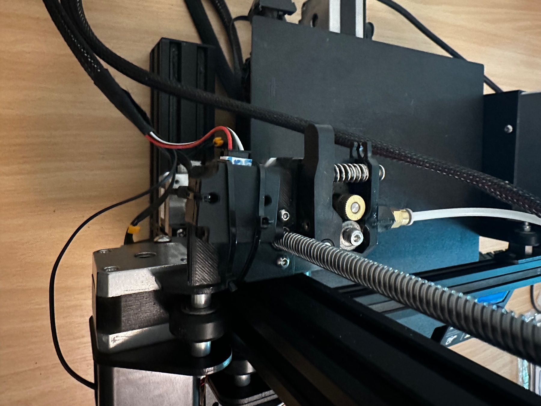 Creality Stampanti 3D: Ender 3 Pro 3D Drucker mit AutoNivellierung & Filamentsensor – Usato da Moosseedorf venduto da MirtoCarlo 2